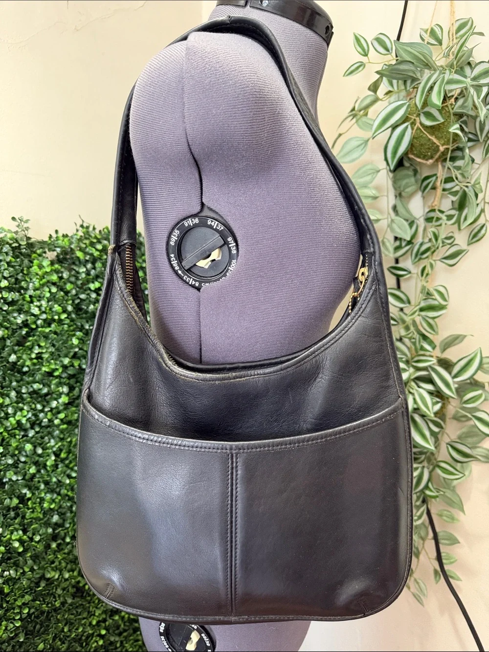 Coach smooth black